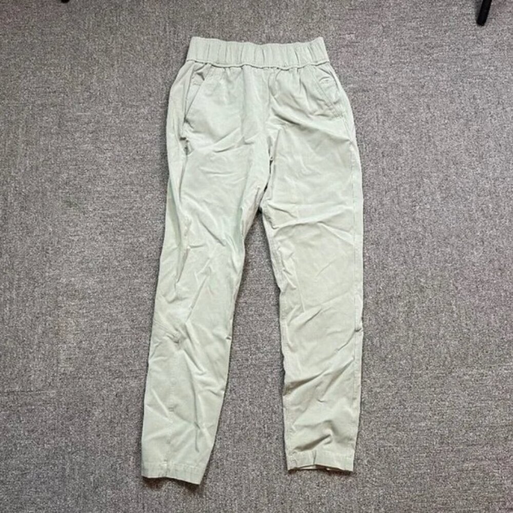 Alder Apparel Open Air Pant in Sage Green Size Women's Small